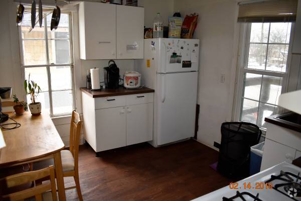 Building Photo - 533 Elizabeth St