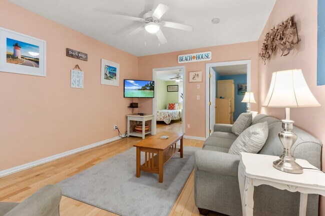 Foto del edificio - 24 Ashworth Ave