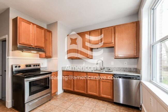 Building Photo - 929 Fillmore St