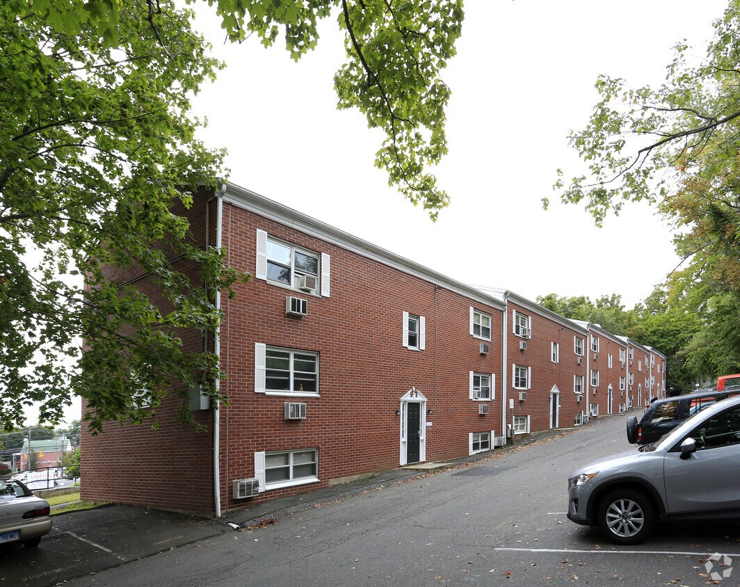 324 Strawberry Apartments Norwalk, CT