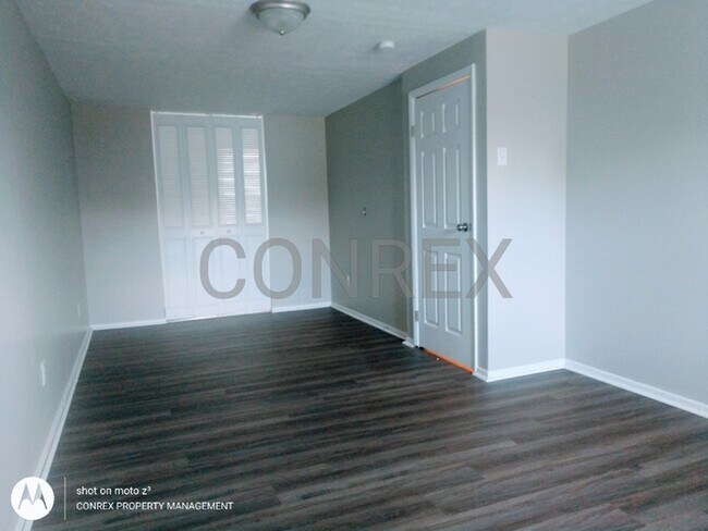 Building Photo - 492 Waycross Rd