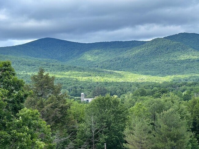 Foto del edificio - 3791 Dorset West Rd