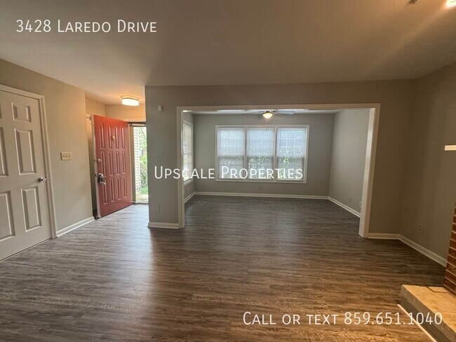 Foto del edificio - 3428 Laredo Dr