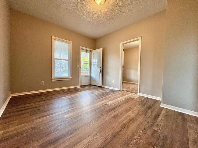 Foto del edificio - 919 S Logan St