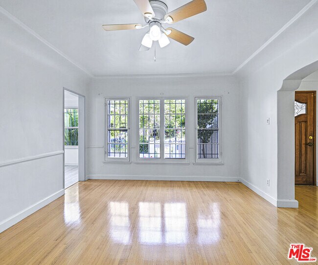 Foto del edificio - 1119 S Crescent Heights Blvd