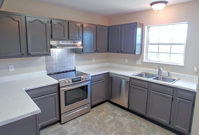 Foto del edificio - 3905 Hillside Terrace Ln