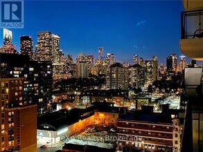 Building Photo - 460 Adelaide St E