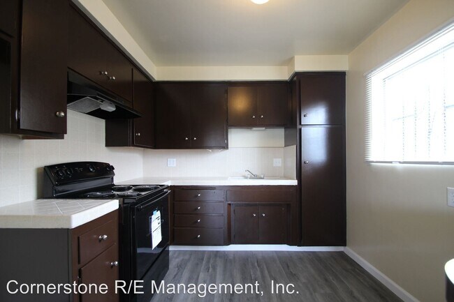 Building Photo - 1629 W 84th St