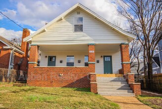 Building Photo - 508 S Highland Park Ave
