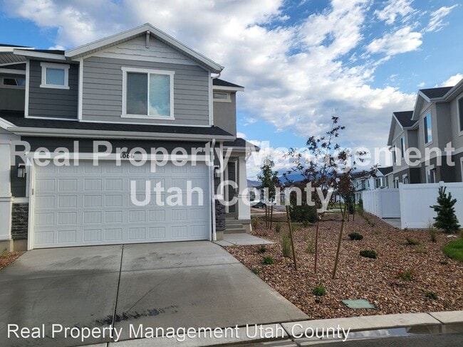 Building Photo - 3 br, 3.5 bath House - 1066 E Regatta Lane