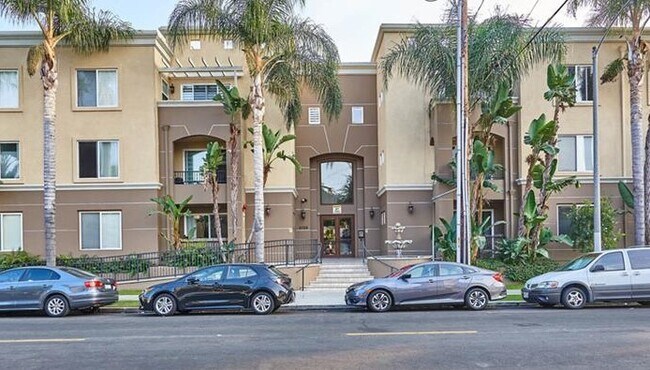 Foto del edificio - 4568 W 1st St