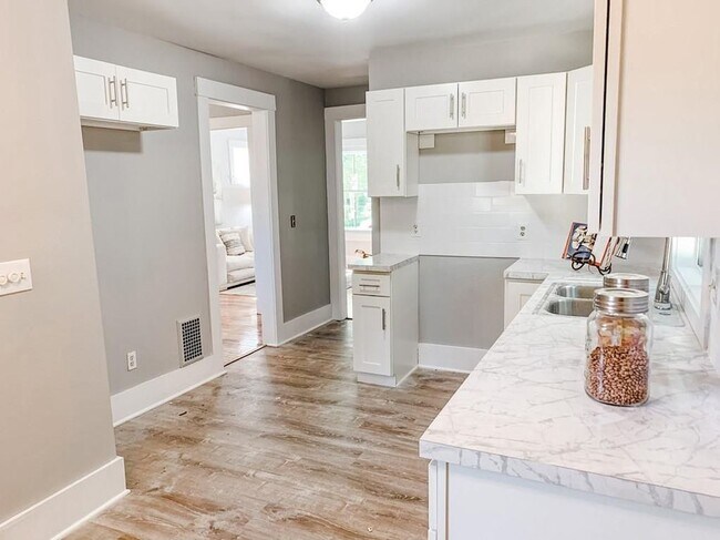 Foto del edificio - 182 McKinley St