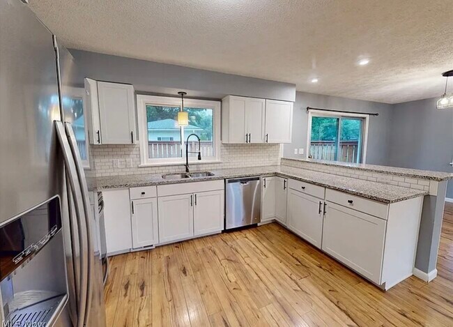 Foto del edificio - 2922 Cliffside Dr