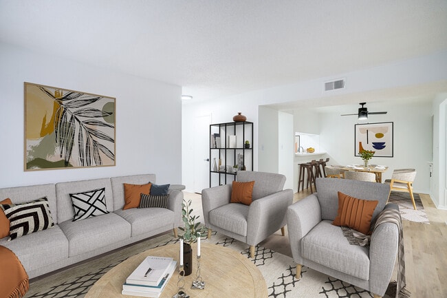Foto del edificio - ReNew Towne Oaks