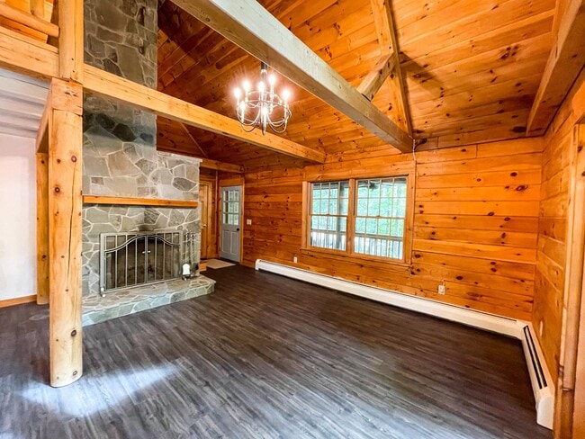 Building Photo - 364 Holiday Lake Shore Dr