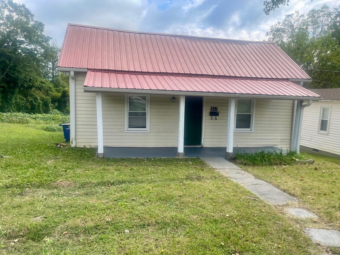 Foto principal - 517 W Water St Ext