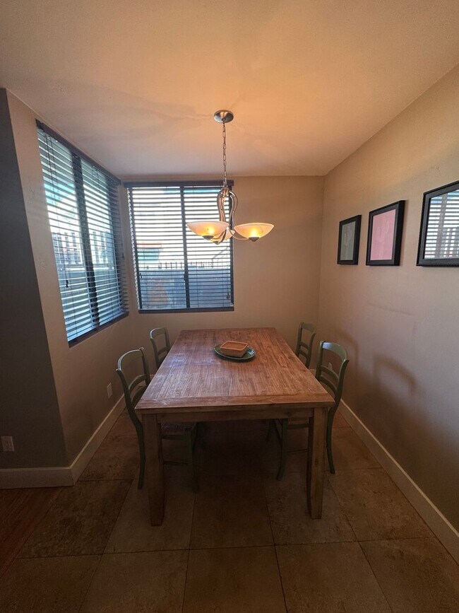 Foto del edificio - Old Town Scottsdale Condo For Rent!