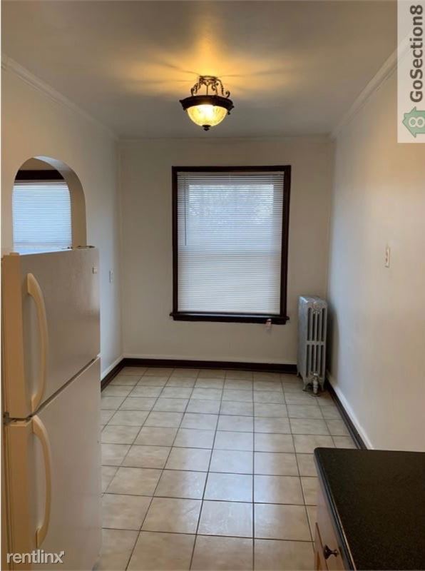 Foto del edificio - 824 E 49th St