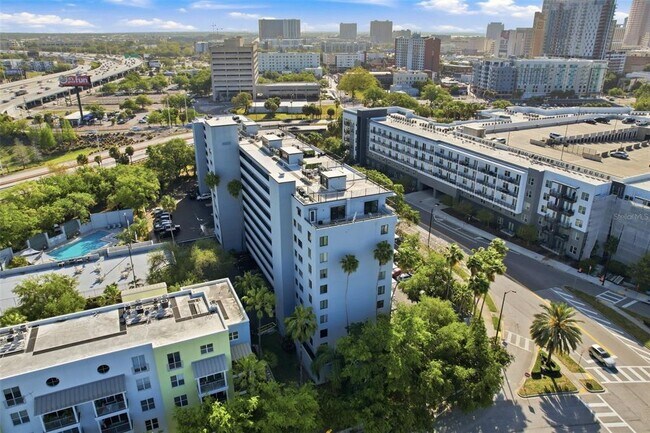 Foto del edificio - 201 W Laurel St