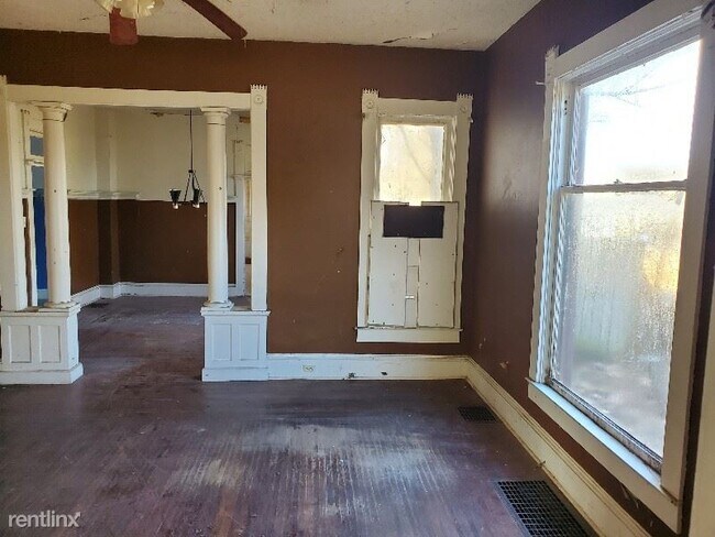 Building Photo - 4 br, 2 bath House - 1139 S 5th St 3 Unit 3