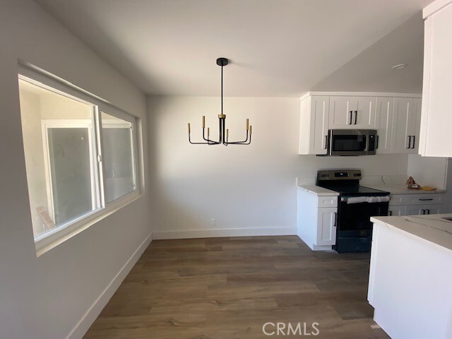 Foto del edificio - 4160 W 182nd St