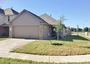 Building Photo - 19047 Brescia Ln