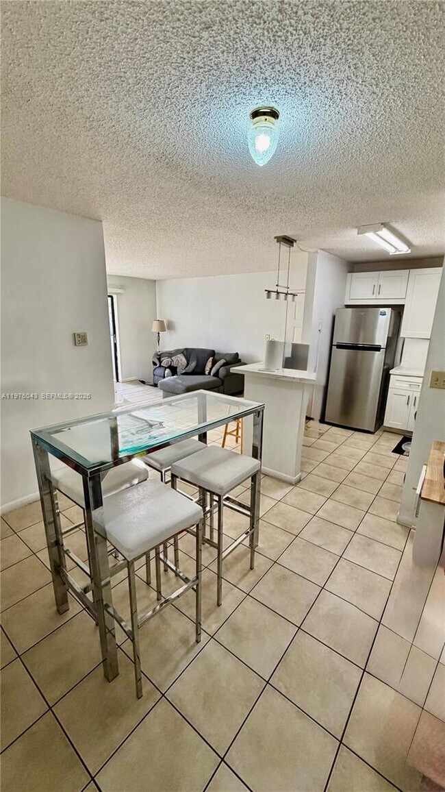 Foto del edificio - 7210 NW 179th St