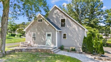 Building Photo - 48A E Pembroke Rd