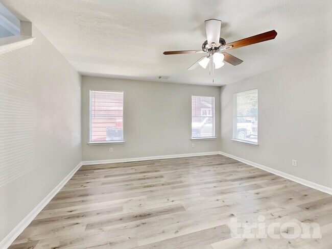 Building Photo - 10111 Victoria Falls Ln