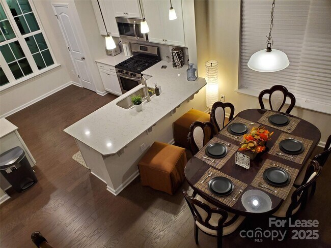 Foto del edificio - 6958 Walnut Branch Ln