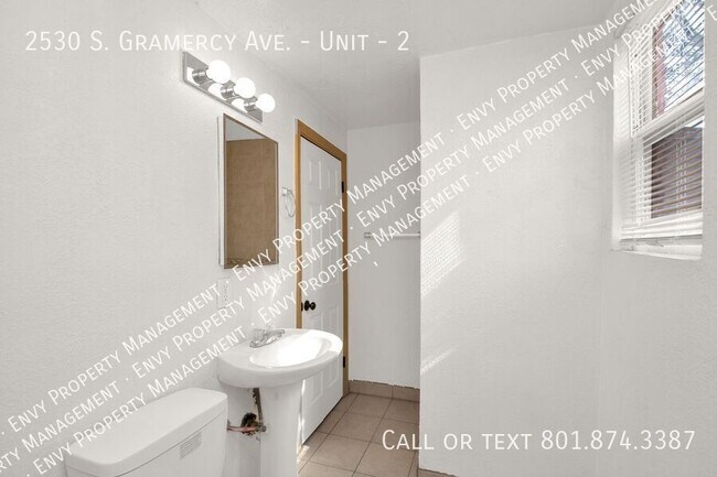 Foto del edificio - 2530 Gramercy Ave
