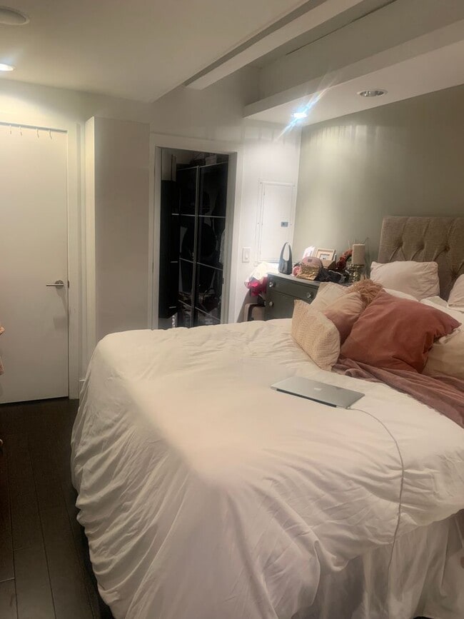 Foto del interior - Four Forty North Front LLC