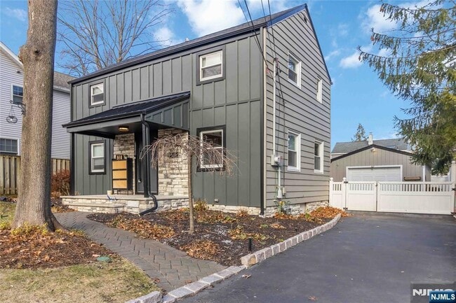 Foto del edificio - 31 Sherman Ave