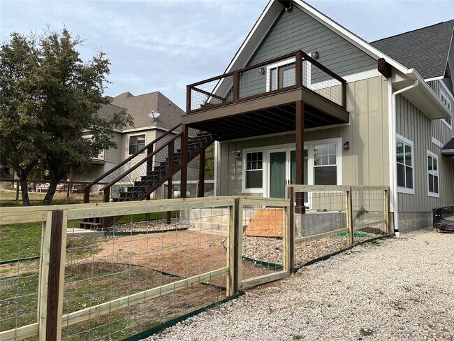 Building Photo - 17401 Panorama Dr