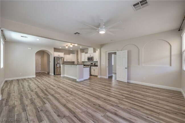 Foto del edificio - 506 Eagle Glen Rd