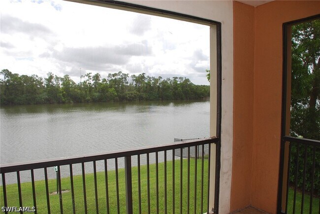 Foto del edificio - 1130 Reserve Way