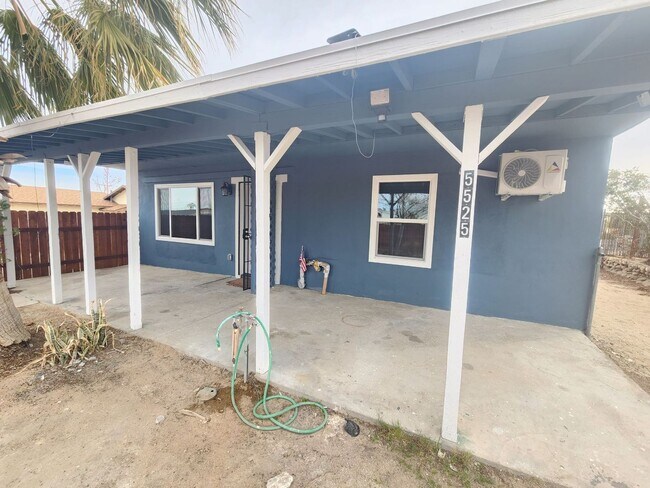 Foto del edificio - **COMING SOON** Newly Remodeled 2 bedroom located in Chocolate Drop area!!