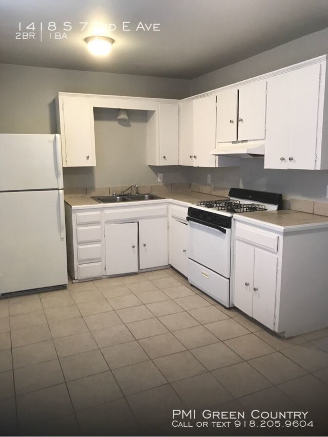 Building Photo - 1418 S 73rd East Ave
