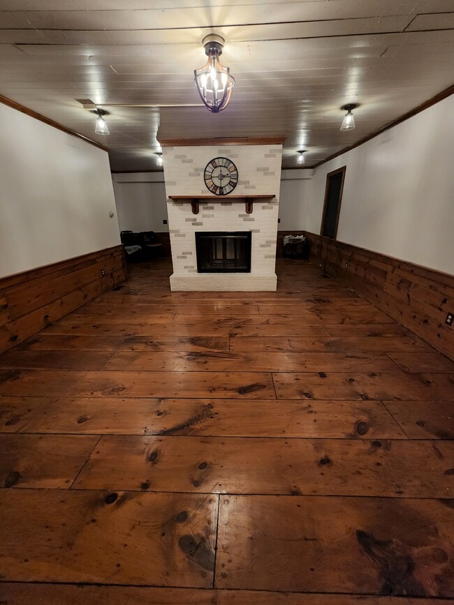 585 Main St, Somers, CT 06071 Townhome Rentals in Somers CT