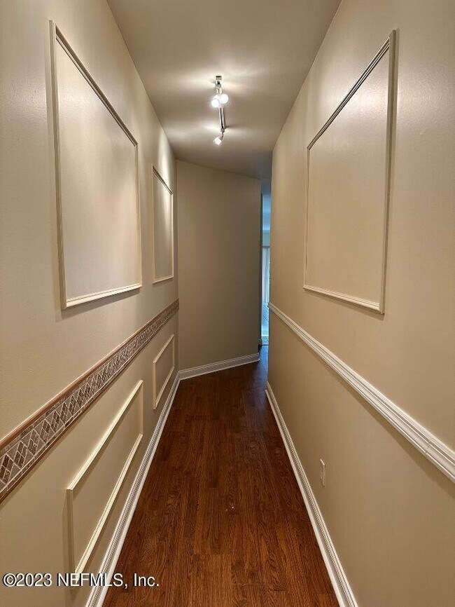 Building Photo - 225 Presidents Cup Way