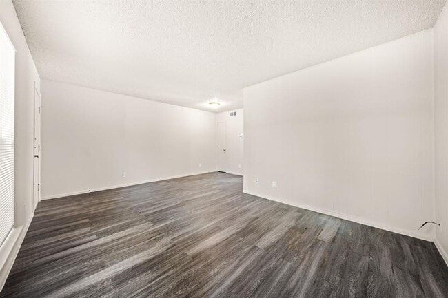 Building Photo - 2314 Parker Ln