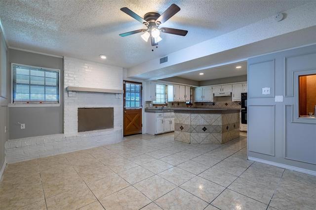Foto del edificio - 4212 Village Green Dr