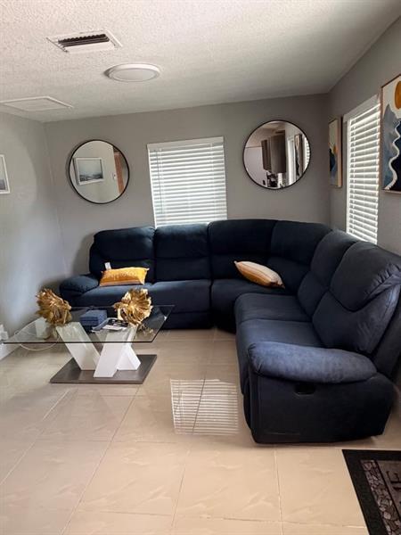 Foto del edificio - 1558 NW 5th Ave