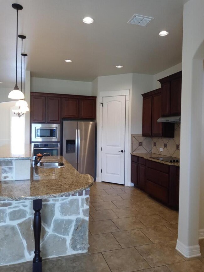 Building Photo - 30019 Cibolo Gap