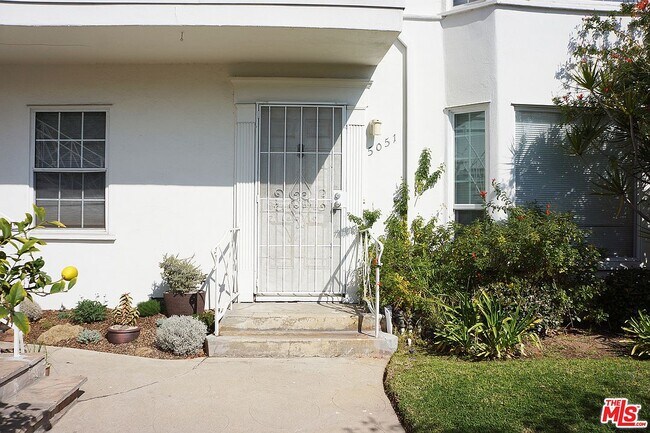 Building Photo - 5051 Dockweiler St