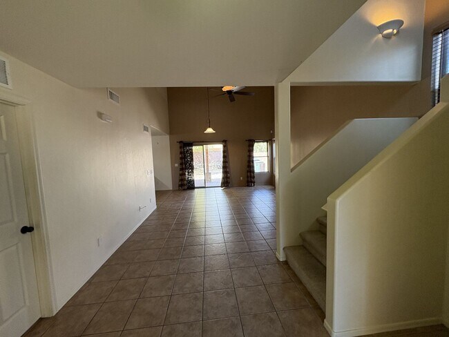 Foto del edificio - East side beauty 4 bedrooms