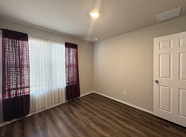 Building Photo - 2418 Corradino St