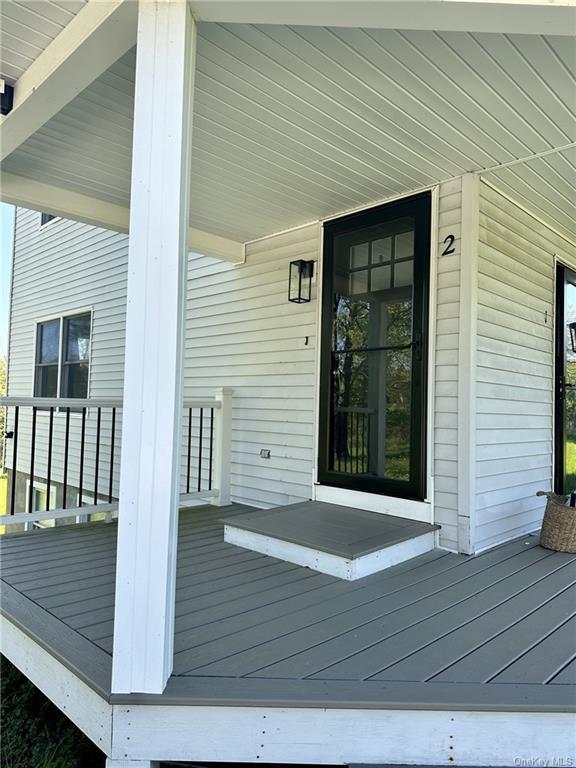 Building Photo - 102 Vosburgh Rd