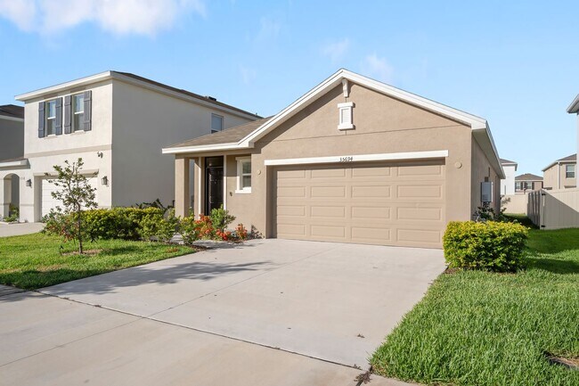 Foto del edificio - Charming 3/2 Home- Move In ready!