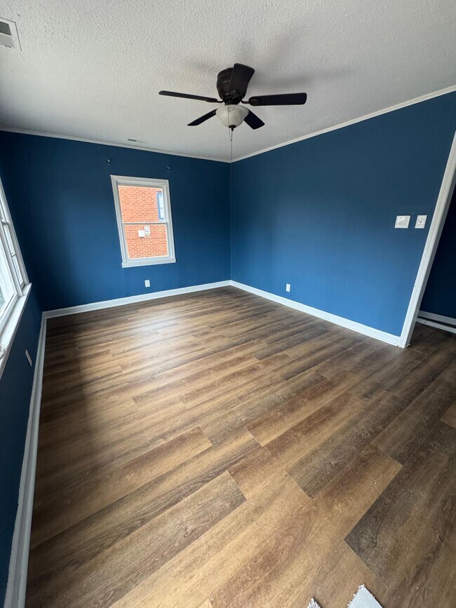 Foto del edificio - 211 Jane Ave